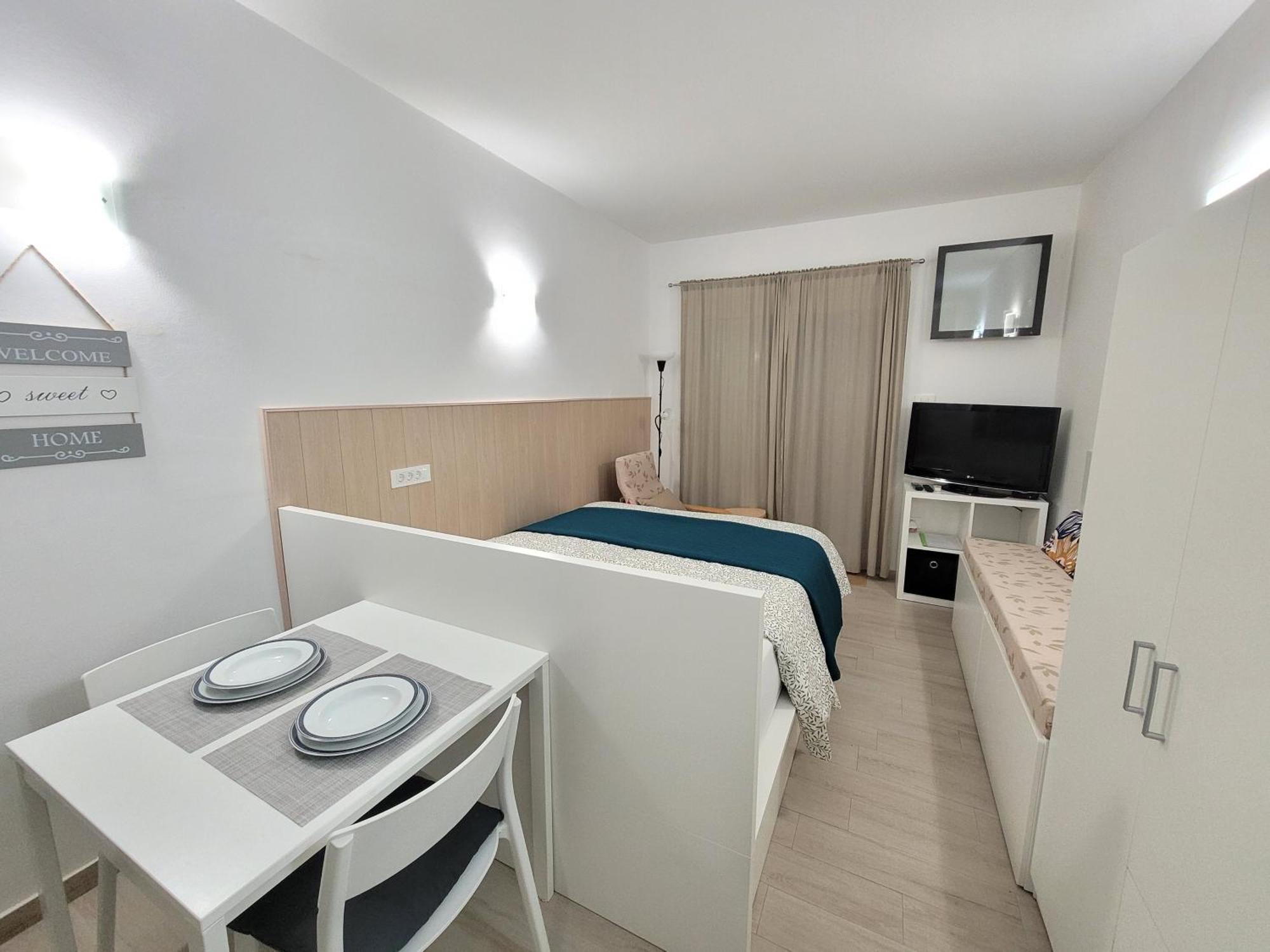 קופר Apartma Zusterna Za Bazenom מראה חיצוני תמונה